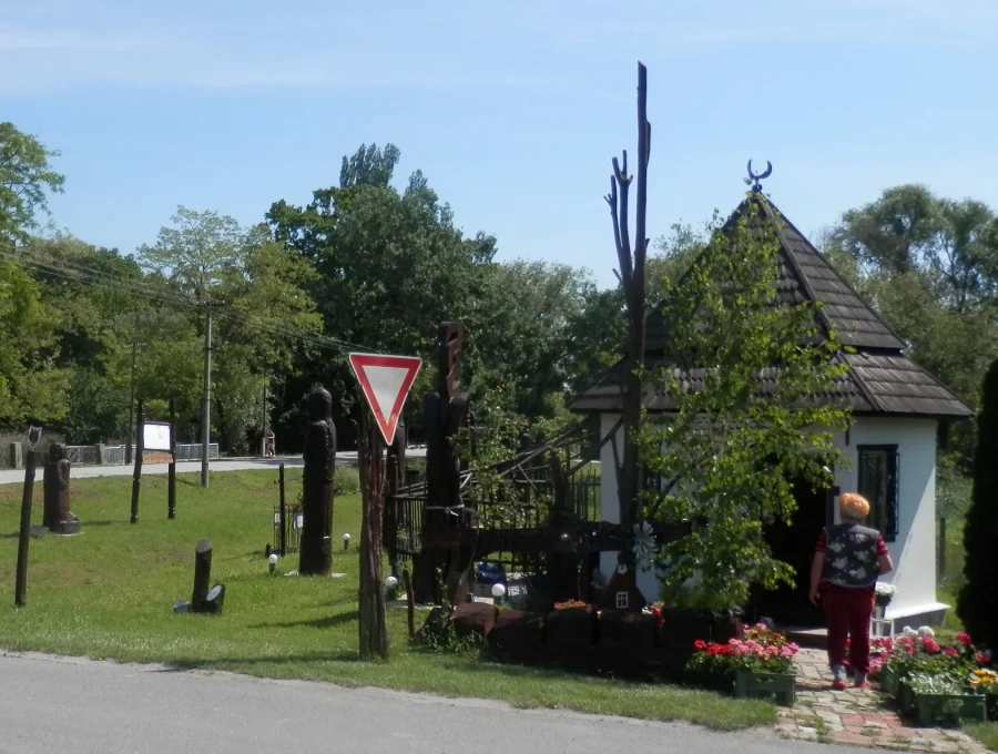 történelmi személyiségek szoborparkja