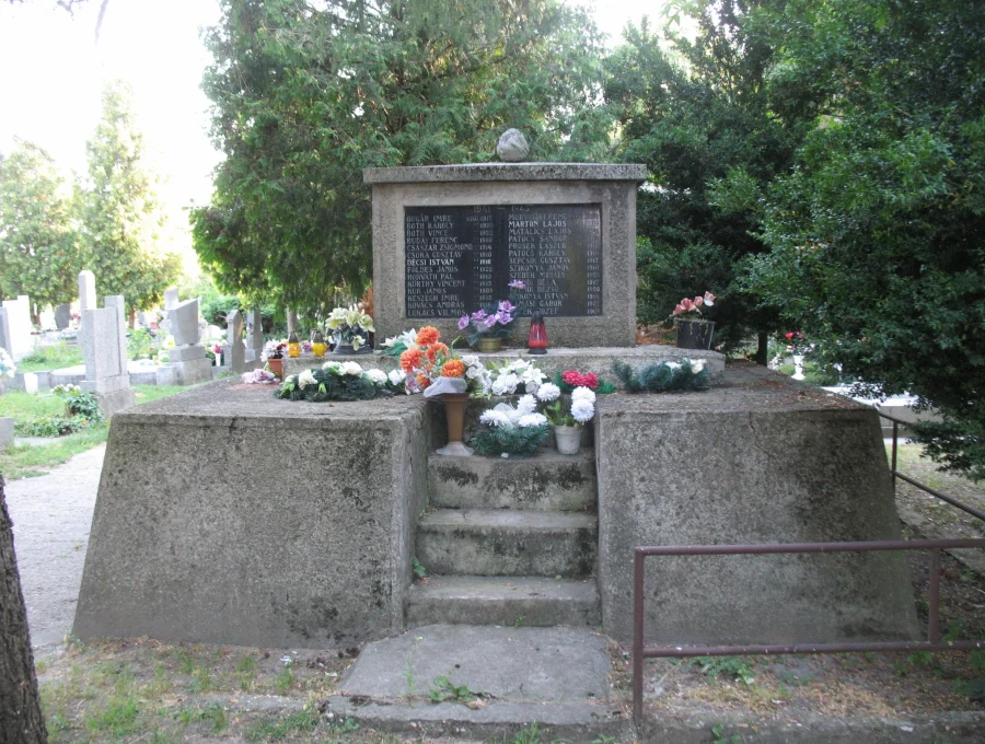 világháborús emlékmű Tanyon